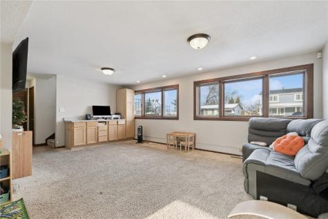 1195 Mcgowan Boulevard Marion IA 52302