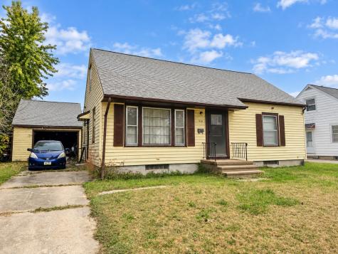 910 Staub Court NE Cedar Rapids IA 52402