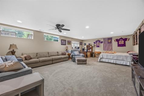 5503 Ruhd Street SW Cedar Rapids IA 52404