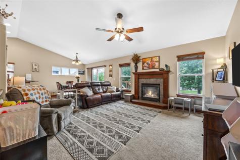5503 Ruhd Street SW Cedar Rapids IA 52404