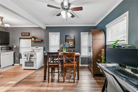 921 H Avenue NW Cedar Rapids IA 52405