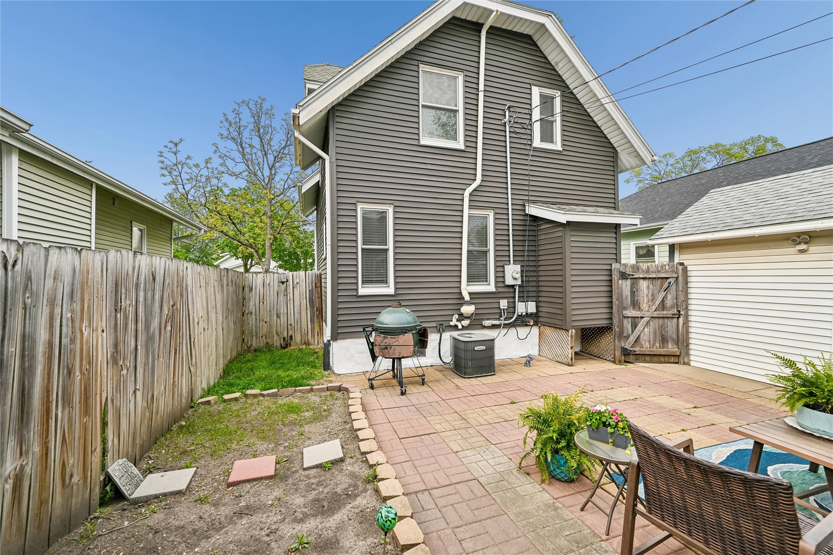921 H Avenue NW Cedar Rapids IA 52405