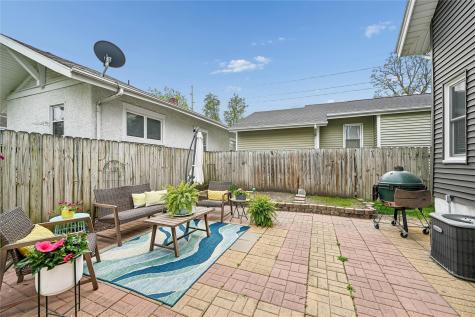 921 H Avenue NW Cedar Rapids IA 52405
