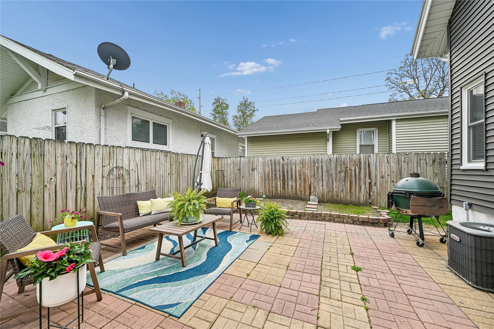 921 H Avenue NW Cedar Rapids IA 52405