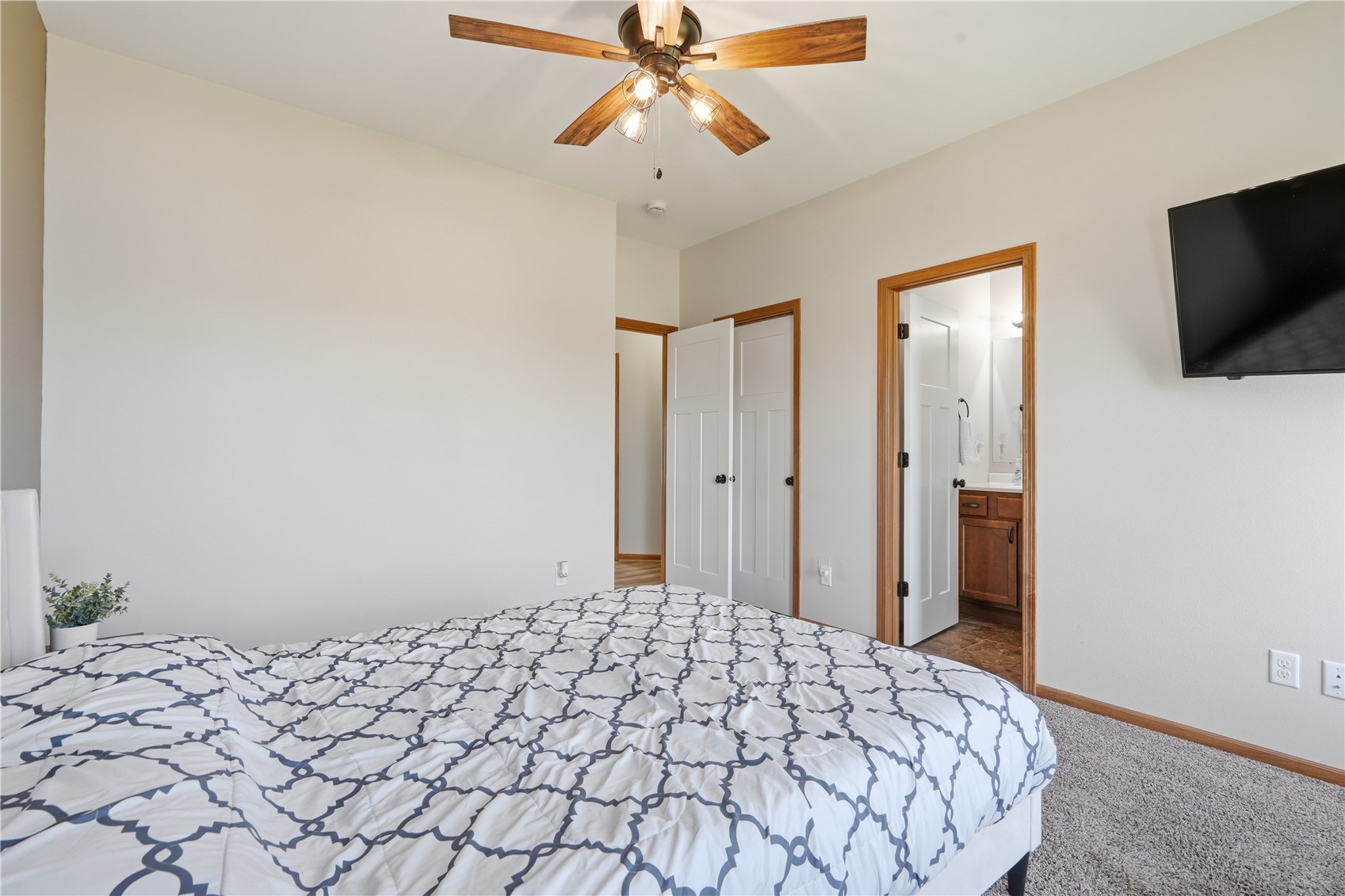8709 Aldridge Drive SW Cedar Rapids IA 52404
