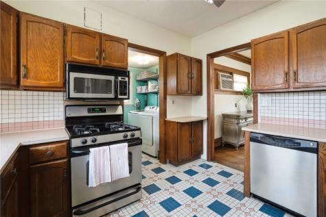 1926 Higley Avenue SE Cedar Rapids IA 52403