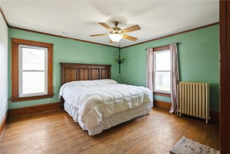 1926 Higley Avenue SE Cedar Rapids IA 52403