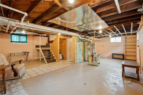 1926 Higley Avenue SE Cedar Rapids IA 52403