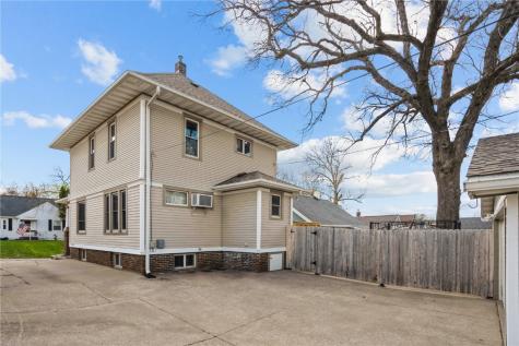 1926 Higley Avenue SE Cedar Rapids IA 52403