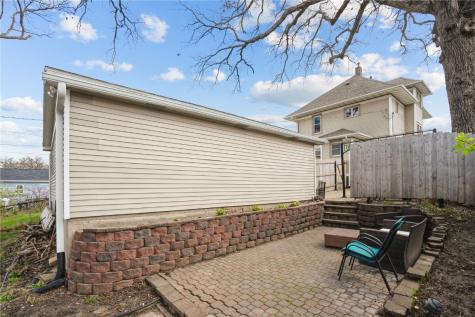 1926 Higley Avenue SE Cedar Rapids IA 52403