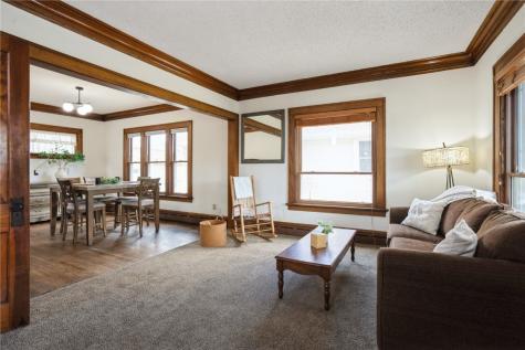 1926 Higley Avenue SE Cedar Rapids IA 52403