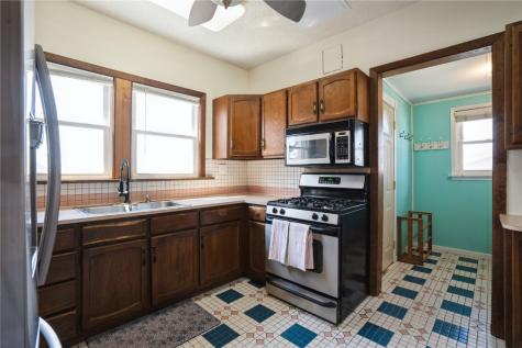 1926 Higley Avenue SE Cedar Rapids IA 52403