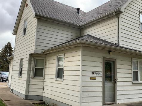 410 Main Street W Knoxville IA 50138