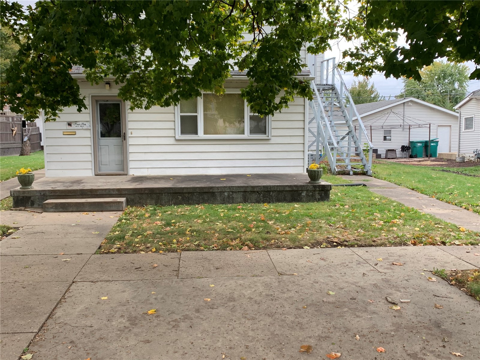 410 Main Street W Knoxville IA 50138