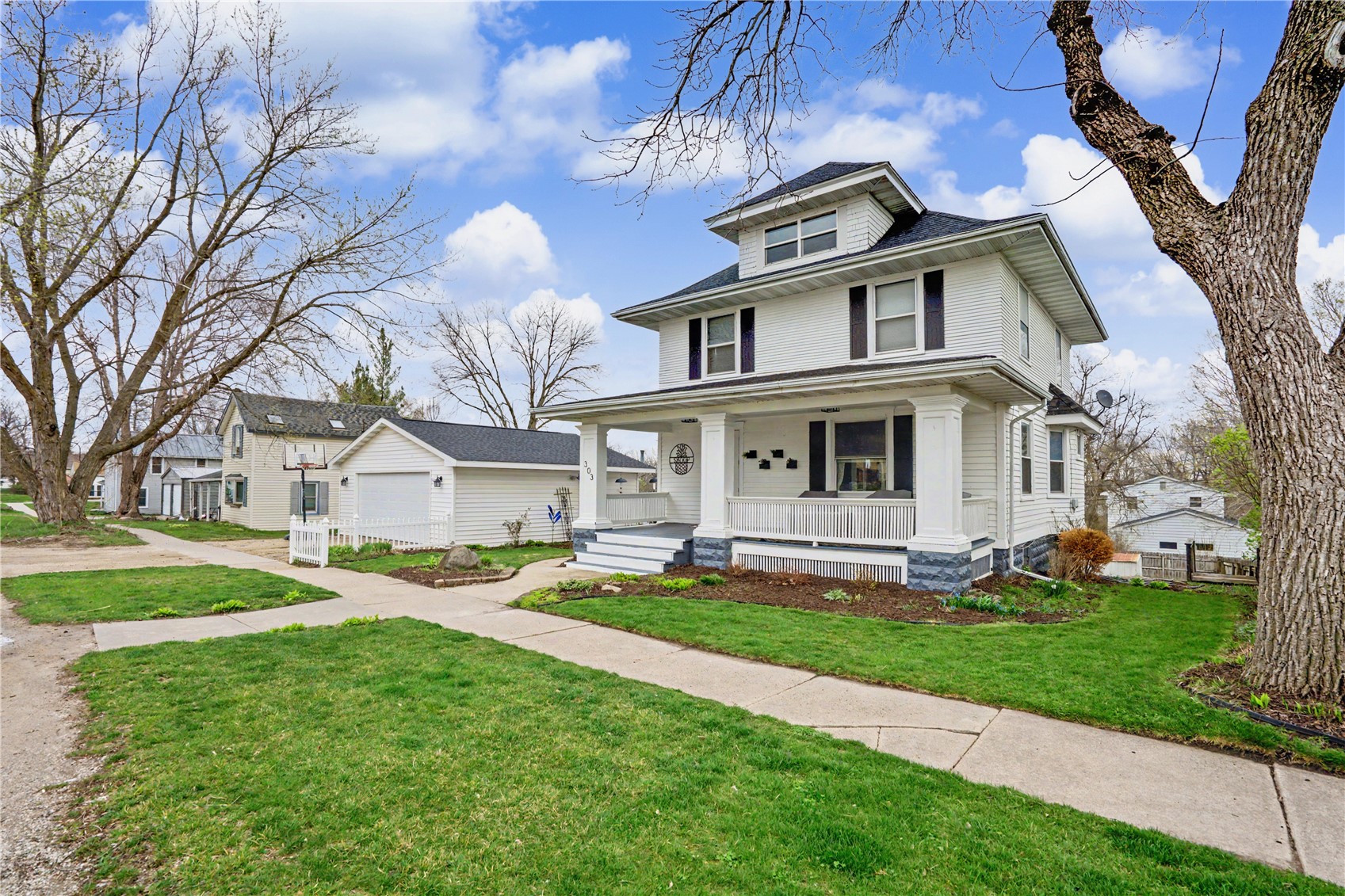 303 Ely Street Walker IA 52352