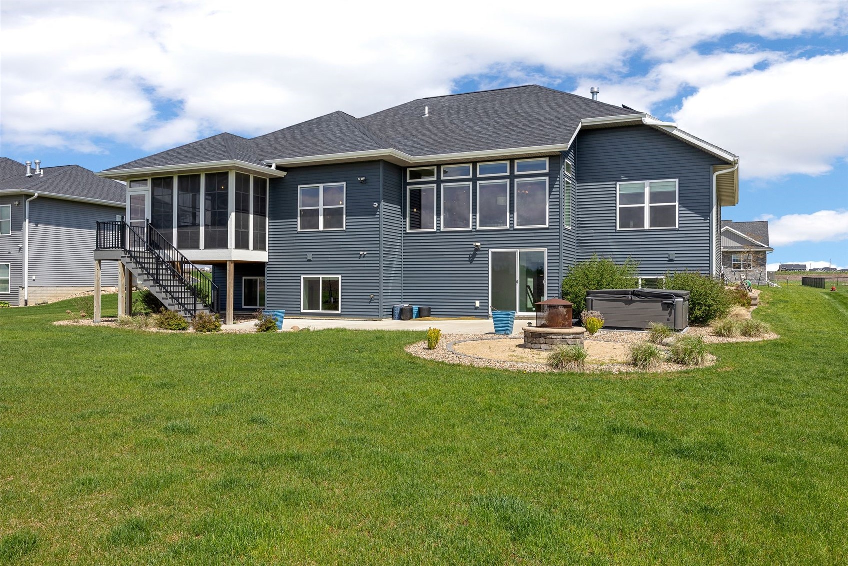 1601 Heartland Street Fairfax IA 52888