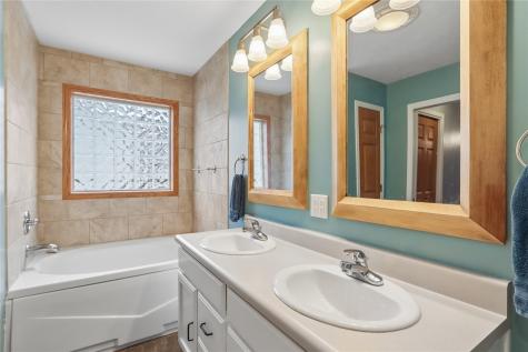 5970 York Avenue Marion IA 52302