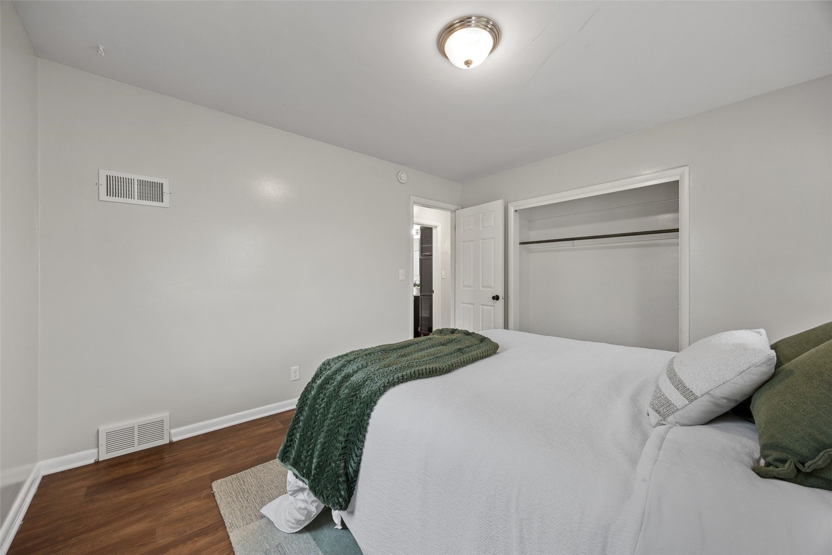 304 B Avenue Hiawatha IA 52233