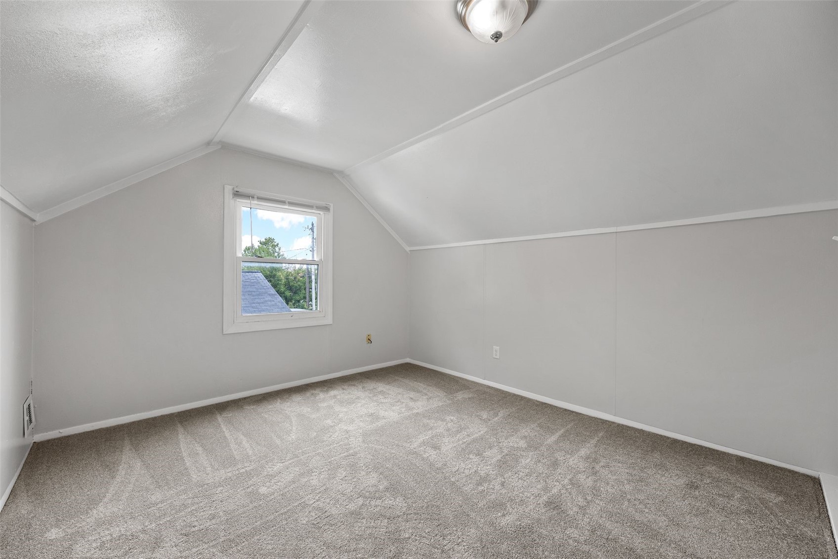304 B Avenue Hiawatha IA 52233