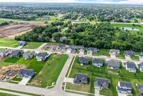 233 Mccarran Avenue NE Cedar Rapids IA 52402