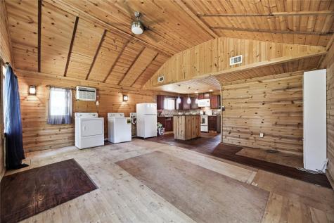 993 Ivanhoe Circle Mt Vernon IA 52314