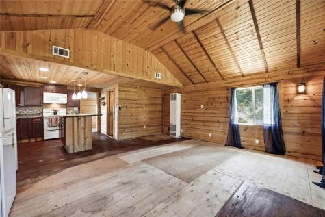 993 Ivanhoe Circle Mt Vernon IA 52314