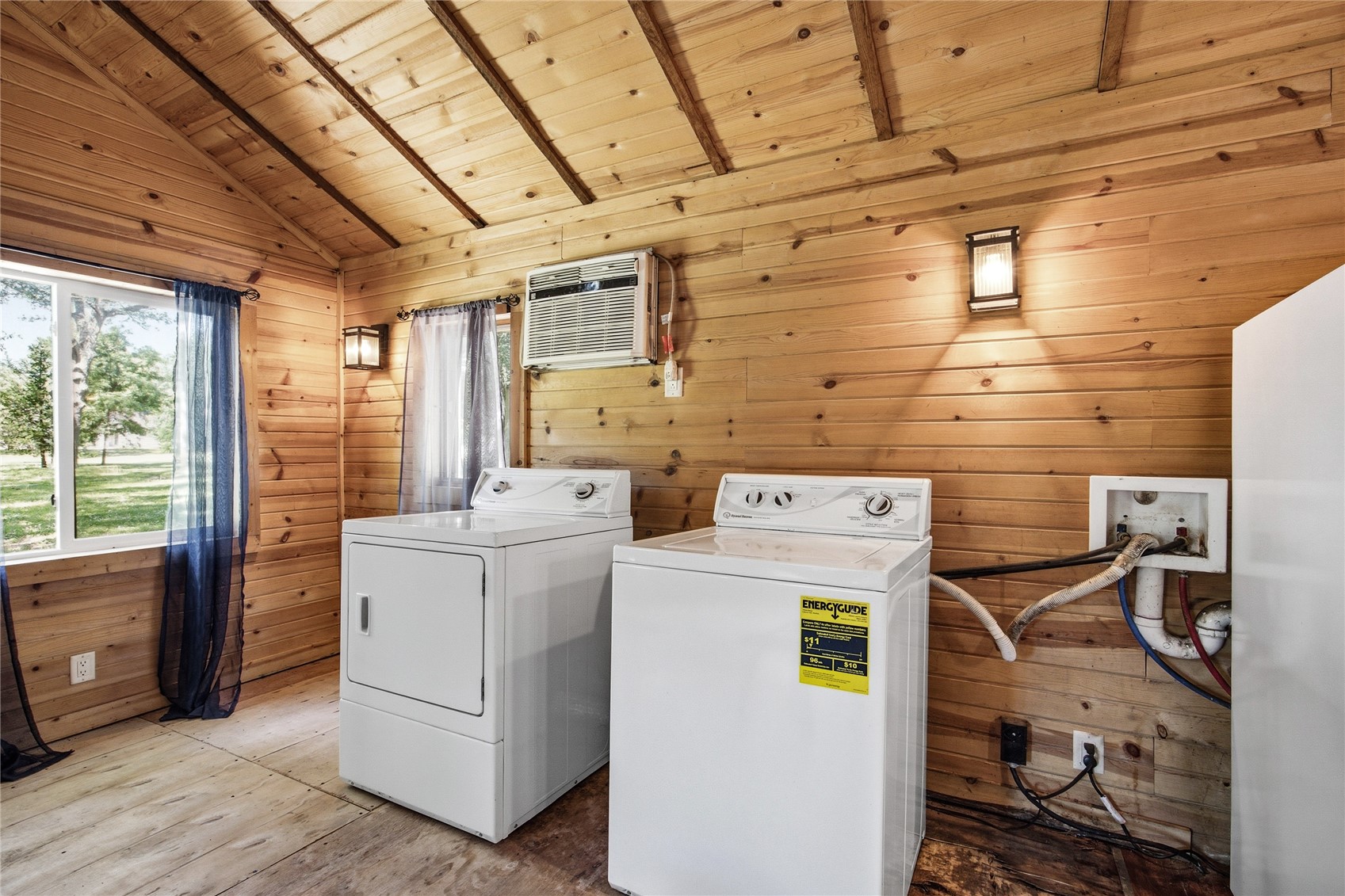 993 Ivanhoe Circle Mt Vernon IA 52314