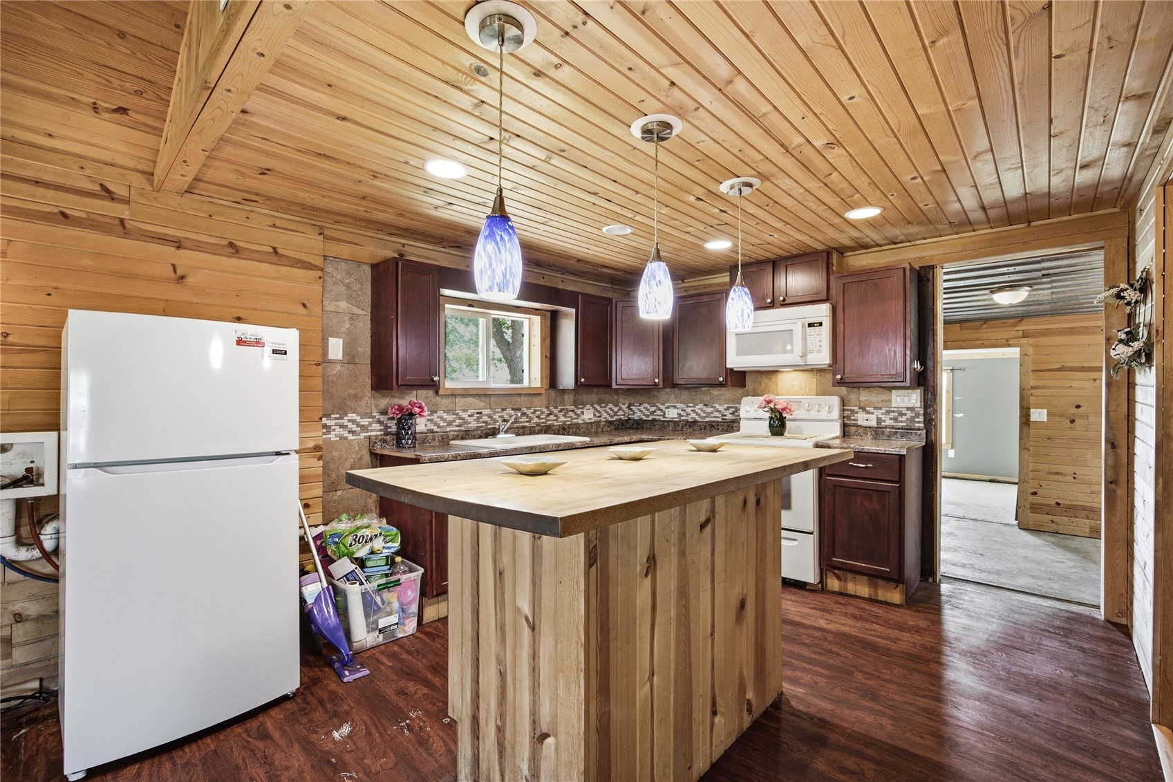 993 Ivanhoe Circle Mt Vernon IA 52314