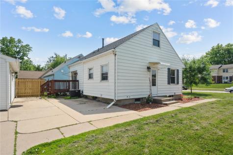 2901 J Street SW Cedar Rapids IA 52404