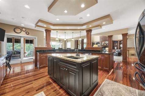 4640 Blarney Drive Cedar Rapids IA 52411