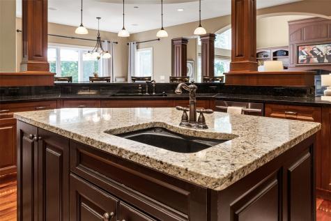 4640 Blarney Drive Cedar Rapids IA 52411