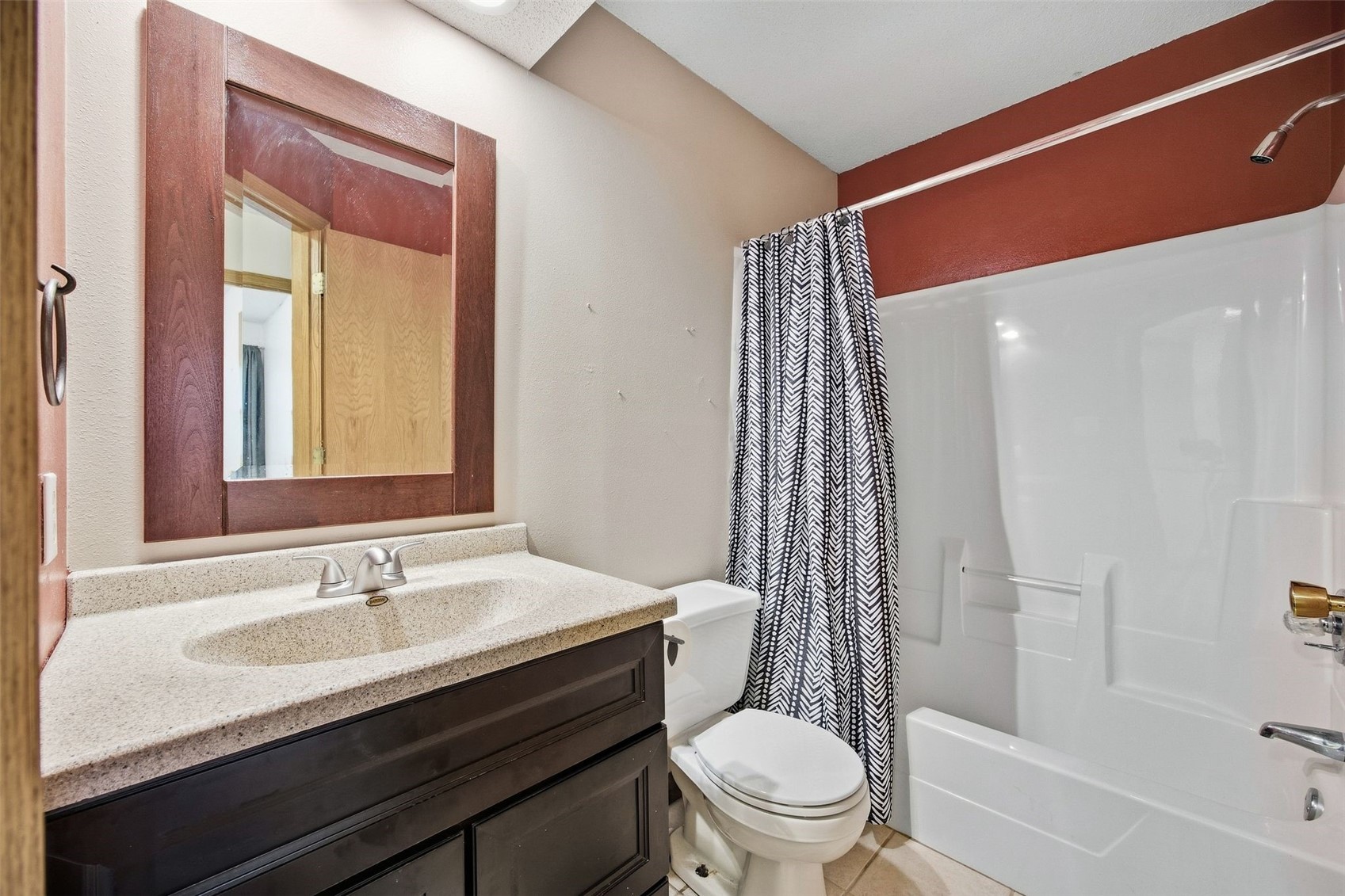 5013 N Willowbend Road NE Cedar Rapids IA 52411