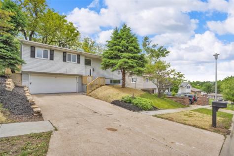 1418 26th Street NW Cedar Rapids IA 52405