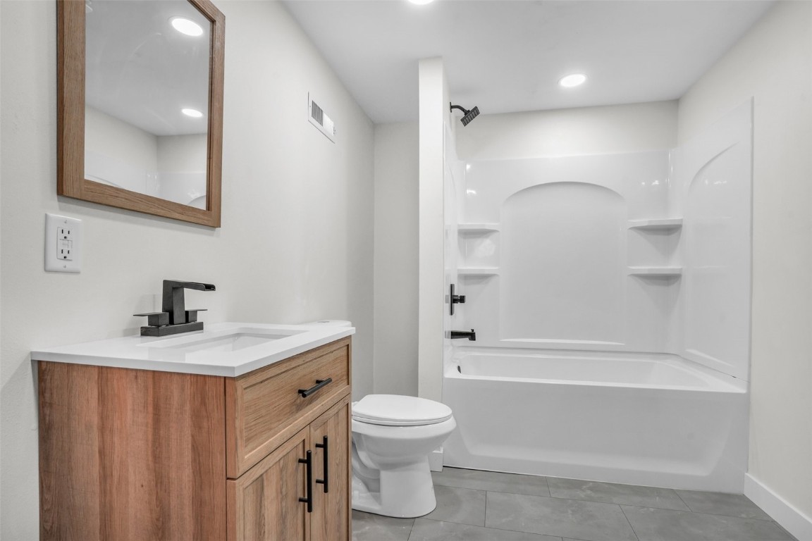 1418 26th Street NW Cedar Rapids IA 52405
