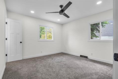 1418 26th Street NW Cedar Rapids IA 52405