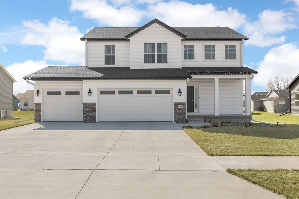 327 Meadows Field Drive NE Cedar Rapids IA 52402