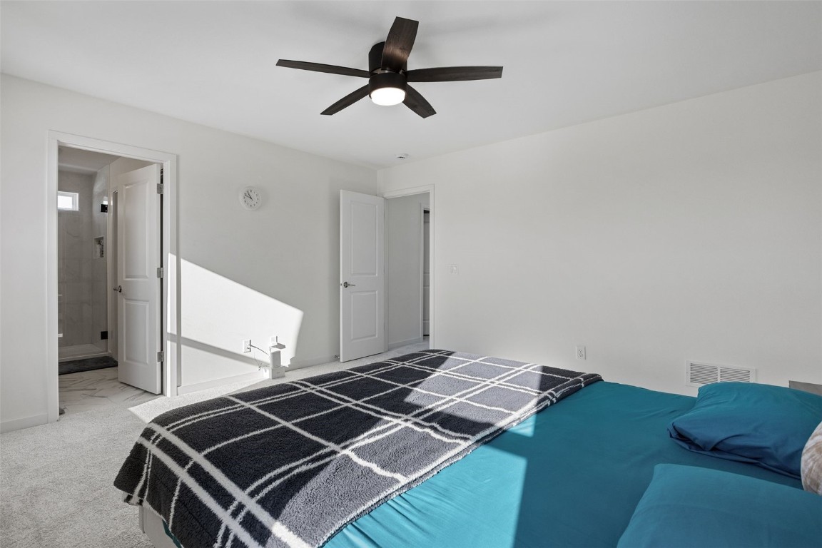 327 Meadows Field Drive NE Cedar Rapids IA 52402