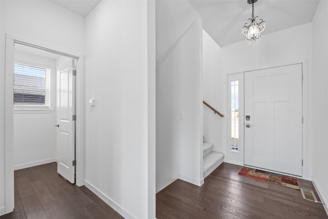 327 Meadows Field Drive NE Cedar Rapids IA 52402