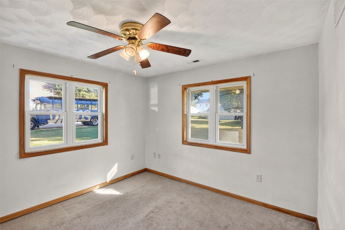 206 Winter Street IA 52729