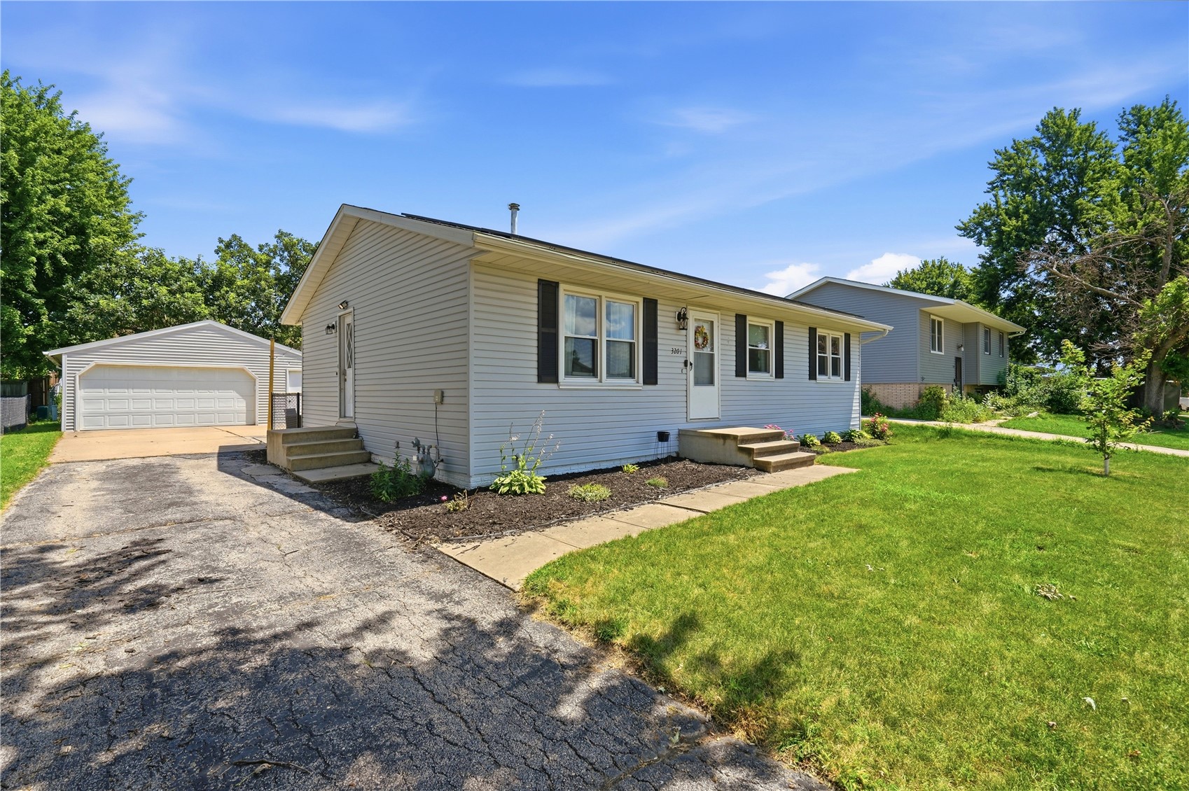 3201 2nd Street Marion IA 52302