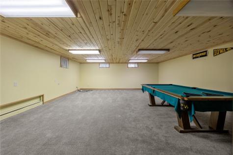 356 East Post Road SE Cedar Rapids IA 52403