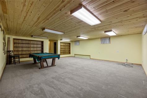 356 East Post Road SE Cedar Rapids IA 52403