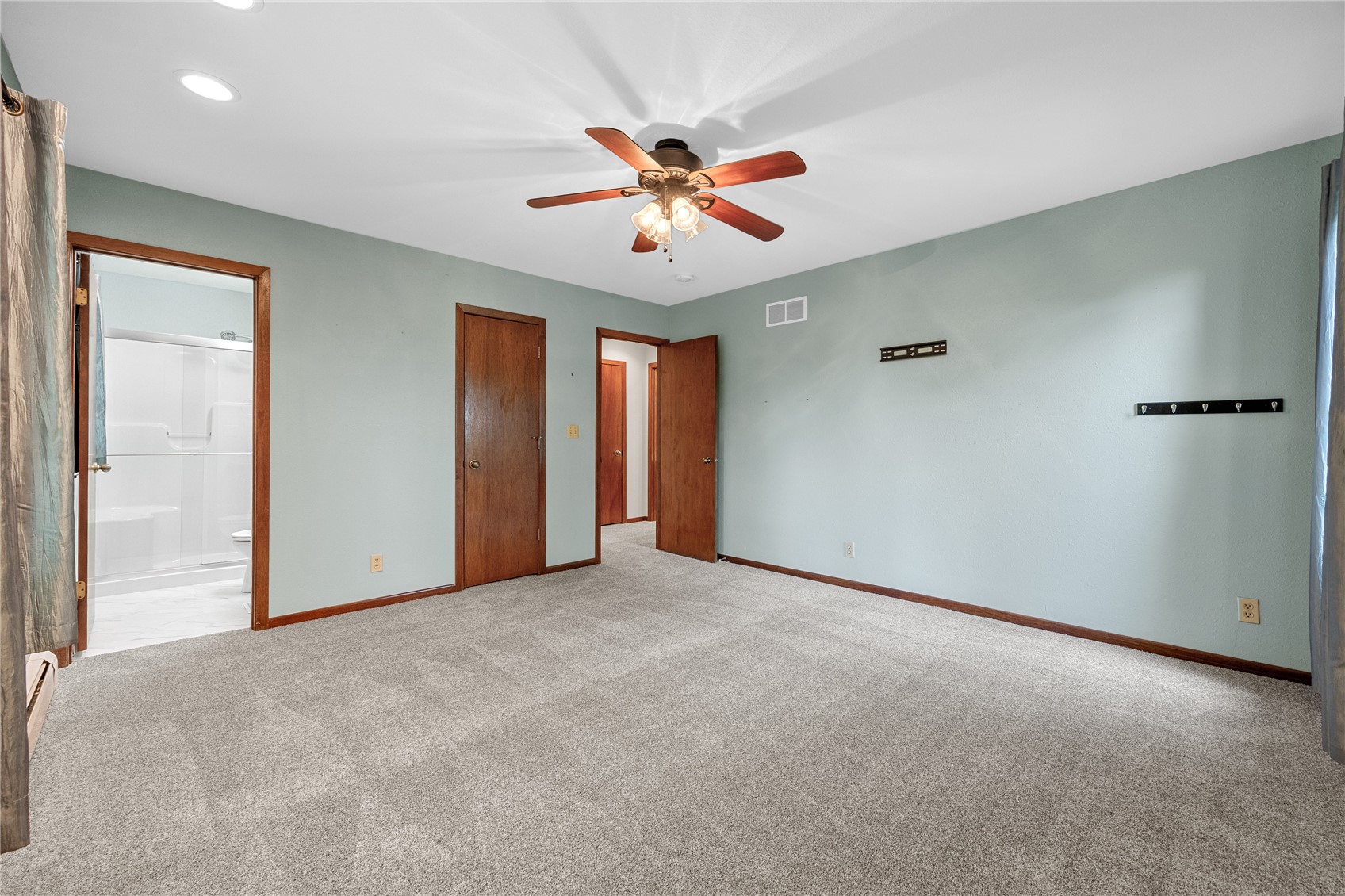 356 East Post Road SE Cedar Rapids IA 52403