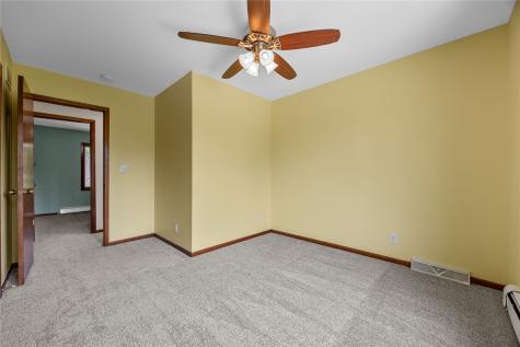 356 East Post Road SE Cedar Rapids IA 52403