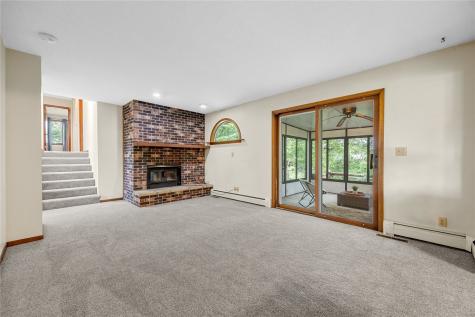 356 East Post Road SE Cedar Rapids IA 52403
