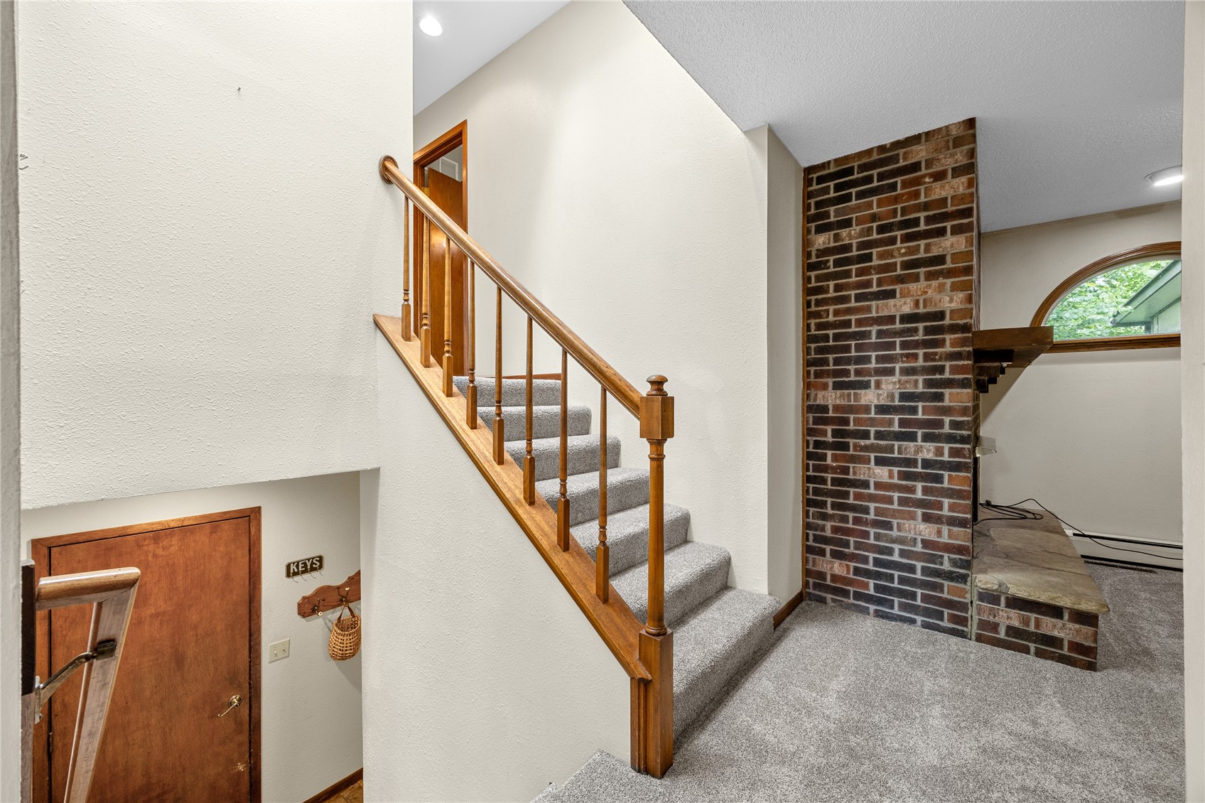 356 East Post Road SE Cedar Rapids IA 52403