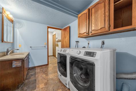 356 East Post Road SE Cedar Rapids IA 52403