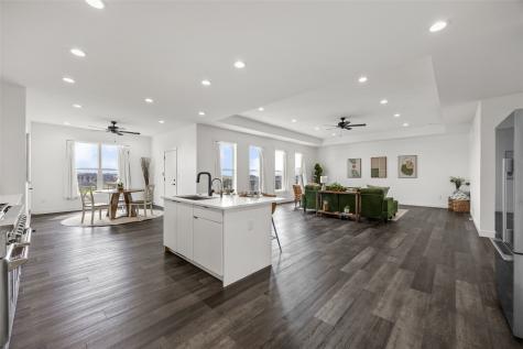 1404 Green Oak Pass Tiffin IA 52340