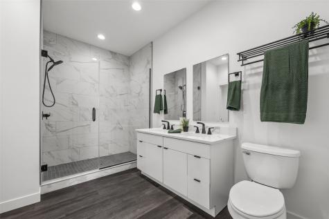 1404 Green Oak Pass Tiffin IA 52340
