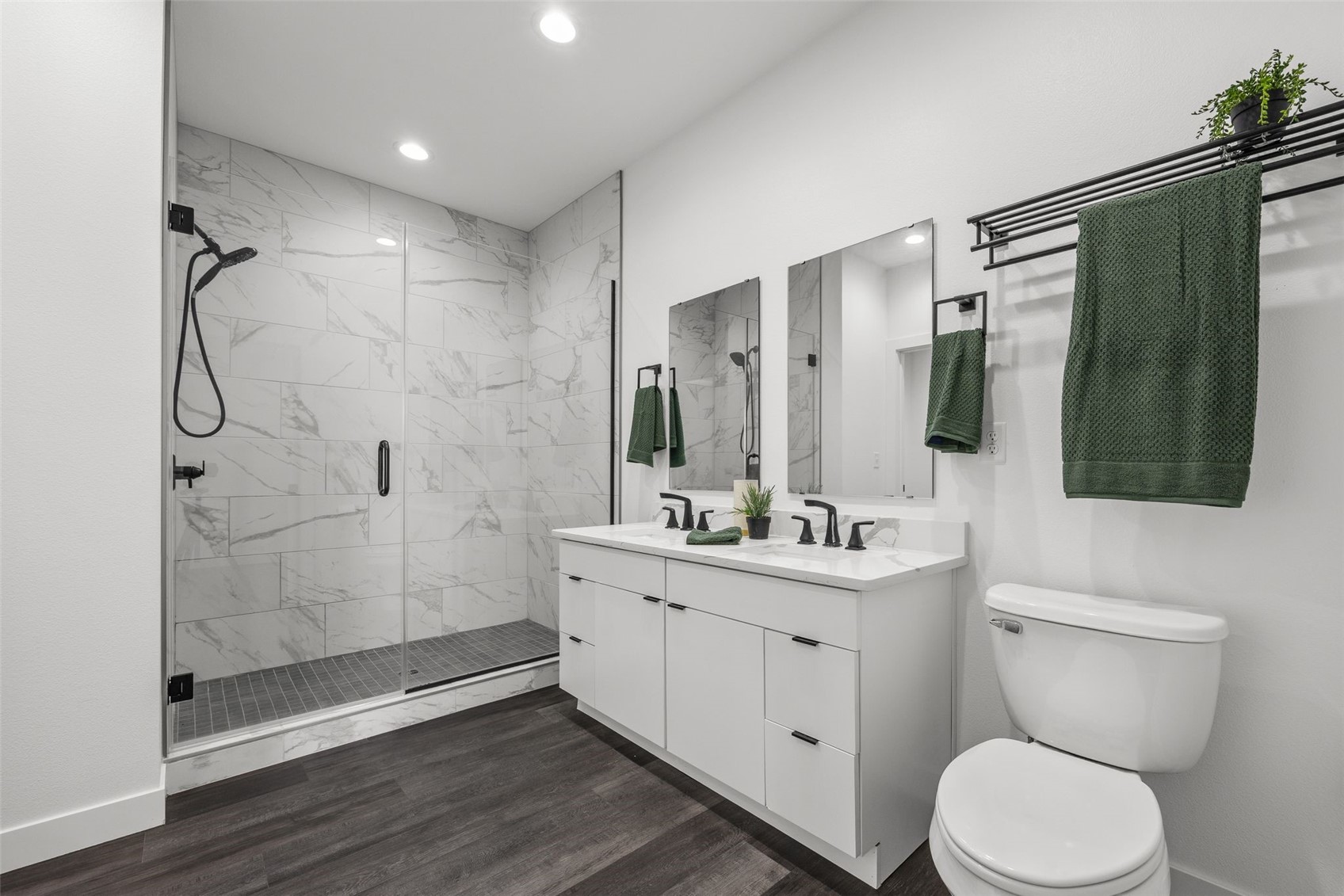 1404 Green Oak Pass Tiffin IA 52340
